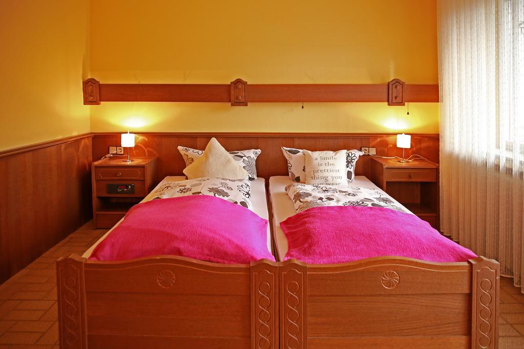 Hotel In Der Strassen Solingen Luaran gambar